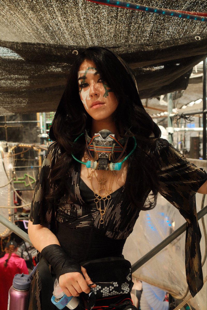 nicolerieko's tweet image. Already wanting to blast off to Neo again 😭😭

#neotropolis