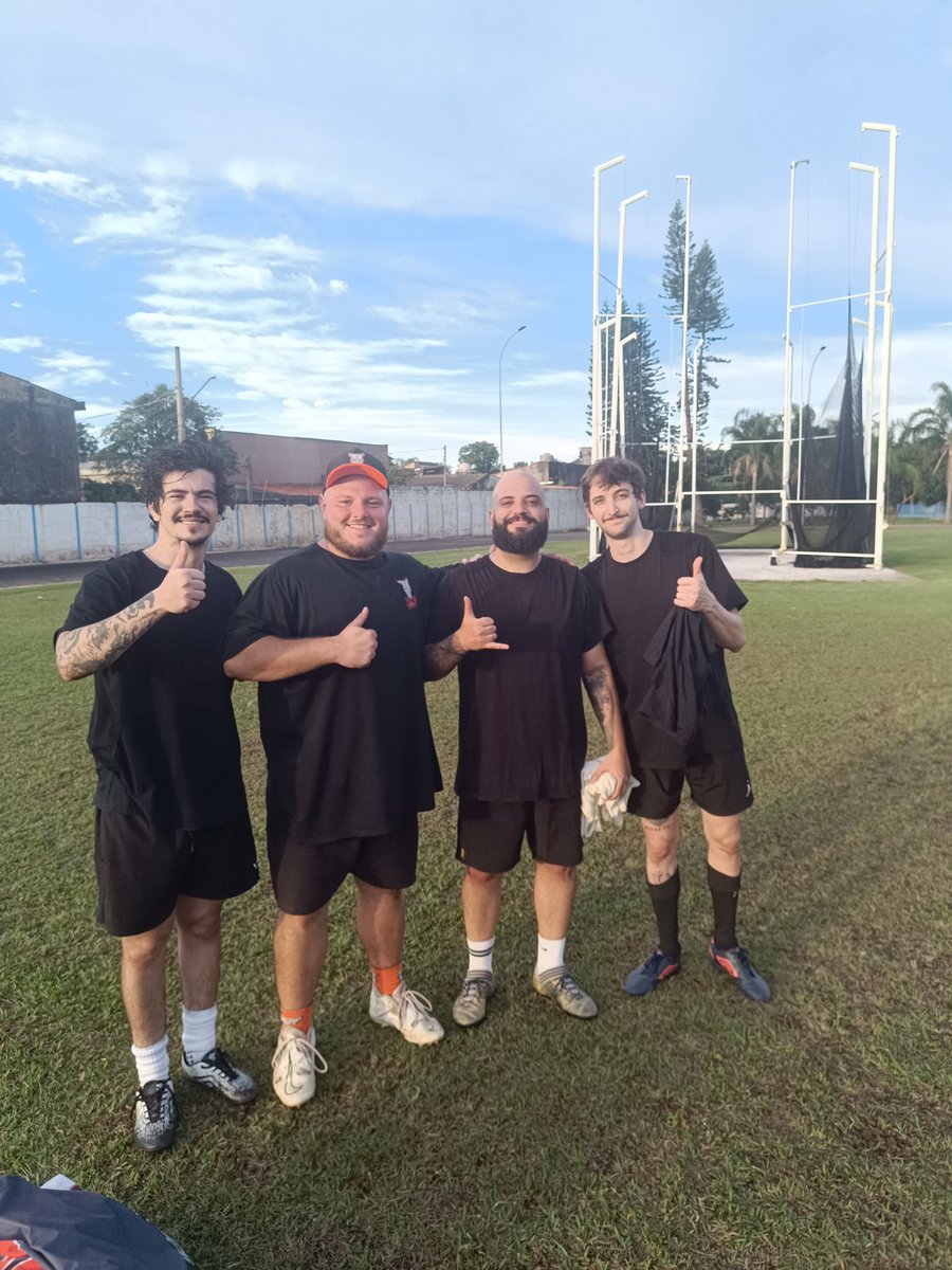chucrute50's tweet photo. Um dia muito foda com o @obalela, fã a tanto tempo desses caras e agora mais ainda, valeu @caioromanooo, @ZeroBadass e @Calango por esse dia incrível! https://t.co/pbQmpszlb5