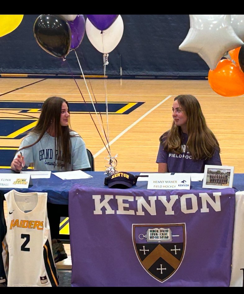 Signing day! We are so proud and happy for our seniors headed to play sports at next level!  Gracie Flynn committed to GRCC for basketball! Henny Maher committed to Kenyon College for field Hockey! Both these colleges got some greats! Dualsportsathletes 💪🏽 #ThankYouSeniors #EGR