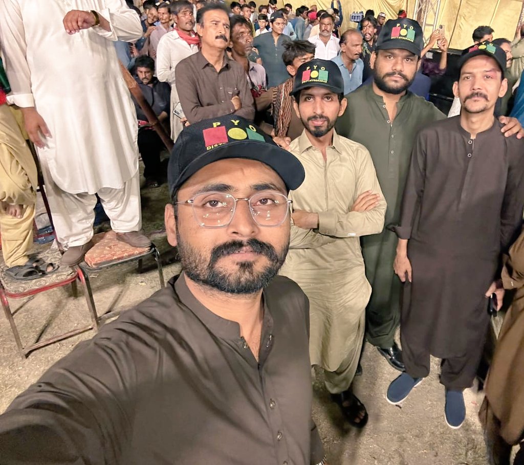 Harix_Alii's tweet image. Dated  01 May 2025: 

We don&apos;t want war, but whoever attacks our Sindhu should prepare for war. Says Chairman @BBhuttoZardari 

People&apos;s Youth Organization PS 60 Hyderabad President @Faraz_PPP With His Team Were Also Attending Jalsa at Mirpukhas!!

#PS60 #PYO