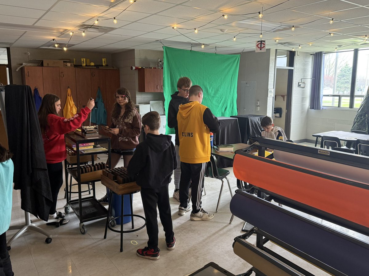 BizMathGuy's tweet image. Leaders for Life 6 - are cooking up something big….literally! They’re leading the charge on marketing for “Let’s Get Cheesy!” at Showcase Night. Expect melty puns &amp;amp; bold branding! @ByronBears @ByronMSBears #bizmathguy #L4L6