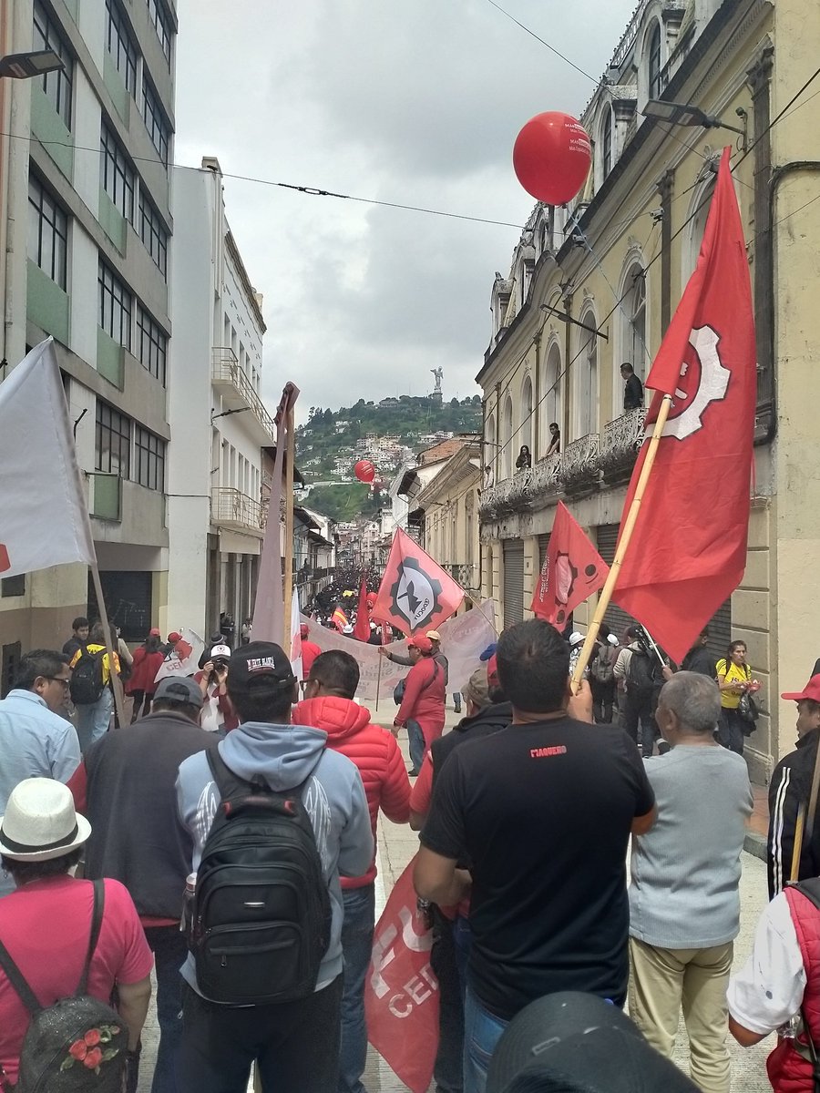 #1Mayo presentes y unidos  le decimos  fuerte y claro al gobierno de cartón, nuestros derechos se respetan !