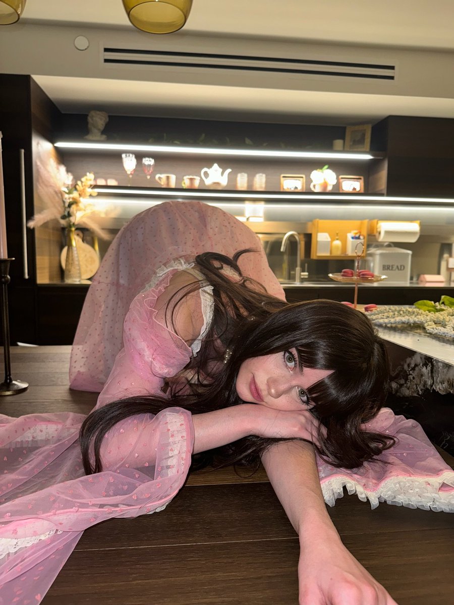 would u eat me out for dinner 🫶