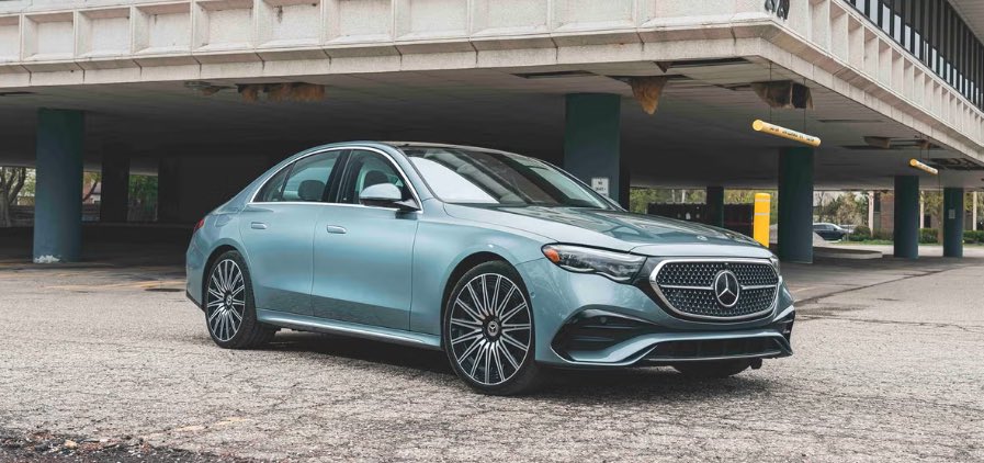 MBWilmington's tweet image. The Mercedes-Benz E Class is an elegant ride with amazing features.
#mercedesbenz #eclass #luxurycars #driveyourdream #luxurylifestyle