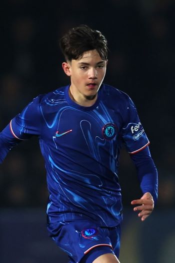 Chad ⭐⭐ (@chelseachadder) on Twitter photo Reggie Walsh is the 3rd youngest player to make an appearance for <a href="/ChelseaFC/">Chelsea FC</a> at the age of just 16 years and 193 days.
The other two are Ian Hamilton and Kingsley Whiffen. #cfcHeritage Reggie Walsh is the 3rd youngest player to make an appearance for <a href="/ChelseaFC/">Chelsea FC</a> at the age of just 16 years and 193 days.
The other two are Ian Hamilton and Kingsley Whiffen. #cfcHeritage
