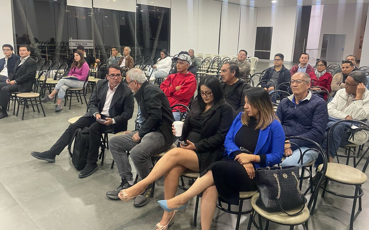 #SRIzonal6 

Capacitamos a los socios de <a href="/CAEAZUAY/">CAE AZUAY</a> y <a href="/CIEELA_AZUAY/">Cieela Azuay</a> sobre el procedimiento para la inscripción y actualización del RUC.

#ElNuevoEcuador