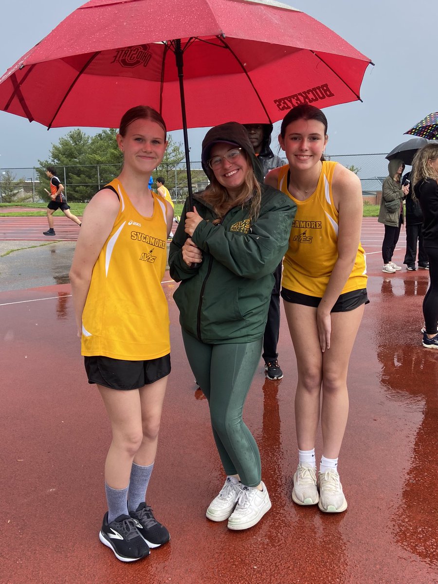 saigescircle's tweet photo. We’re out here in the rain, smiles and all! Go Sycamore! https://t.co/CADYtsr8On