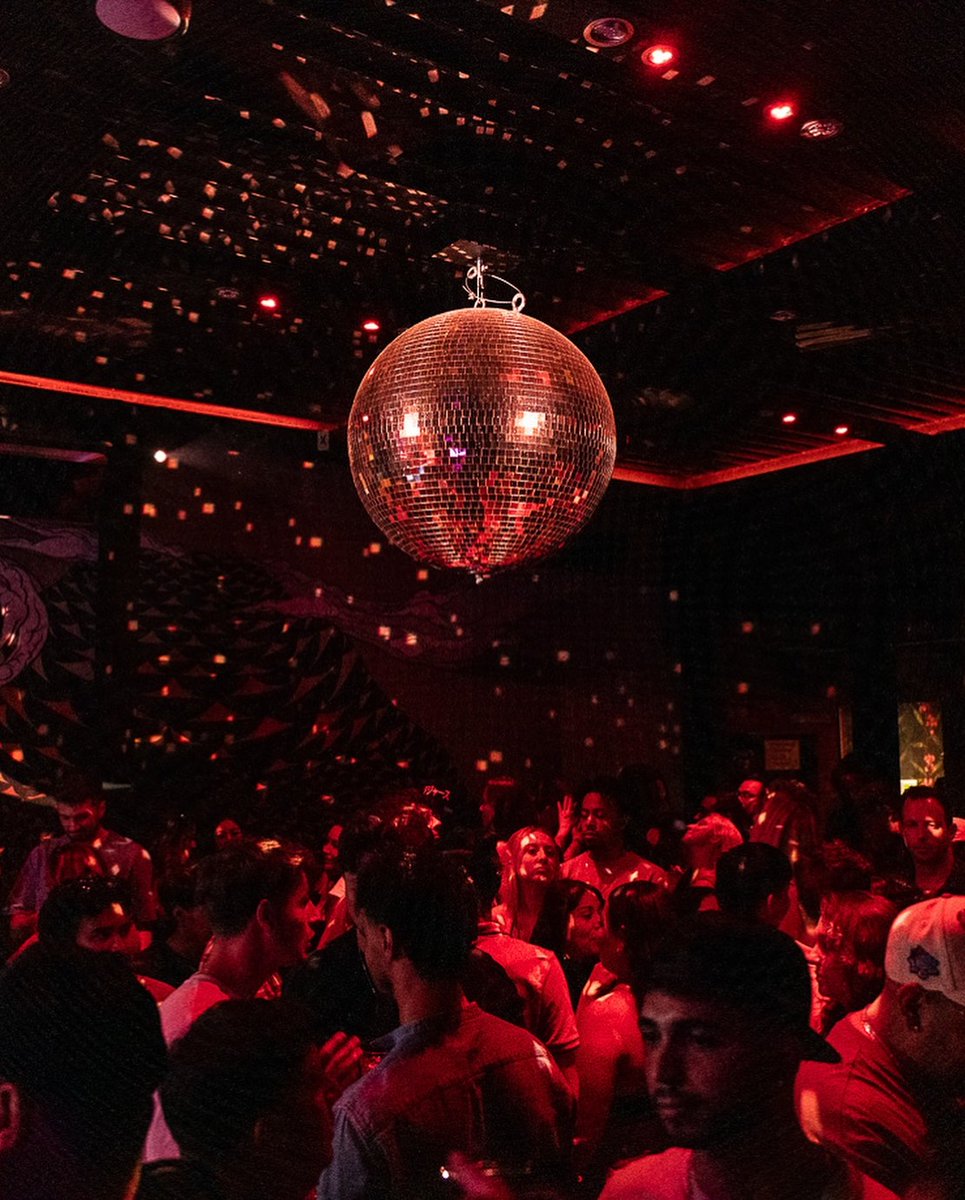 Salsa on the Square is back tonight! Tag someone who needs to head to The Righteous Room afterwards for $5 margs, Corona, and Modelo 💃

📸 elianpulido be_cincy