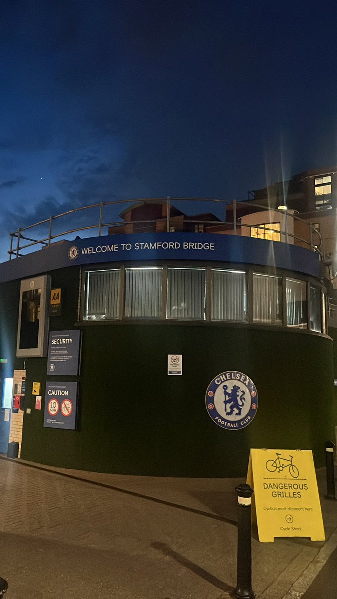 Hello <a href="/ChelseaFC/">Chelsea FC</a> 
#ChelseaFC #london