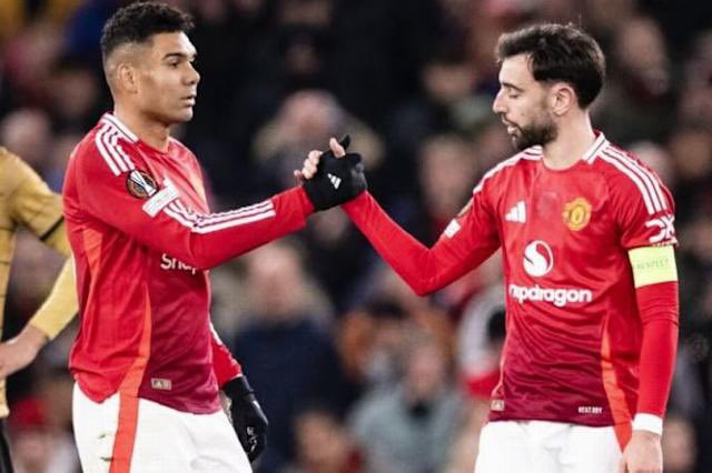 This trio have stood up for Man Utd at their lowest ebb during the Lyon extra-time period and 1st half vs Athletic Club.

• Maguire forcing goals with his striker then winger acts
• Casemiro’s underrated strengths as a long passer (when he’s not being pressed) &amp; aerial threat