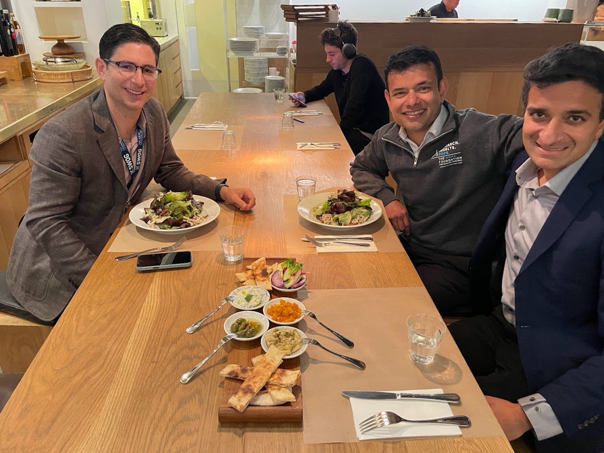 Had a chance to celebrate <a href="/arafflemd/">Alex Chehrazi-Raffle, MD</a>'s new paper in <a href="/ESMO_Open/">ESMO Open</a> (co-first auth: <a href="/mzugman/">Miguel Zugman</a>) over lunch today at <a href="/SWOG/">SWOG Cancer Research Network</a>! This multicenter collaboration exploring HDCT regimens (CE/TICE) required years of effort in which he pooled data across <a href="/cityofhope/">City of Hope</a>, <a href="/UCSFCancer/">UCSF Helen Diller Family Comprehensive Cancer Ctr</a>, <a href="/uscnorris/">USC Norris Comprehensive Cancer Center</a> &amp;