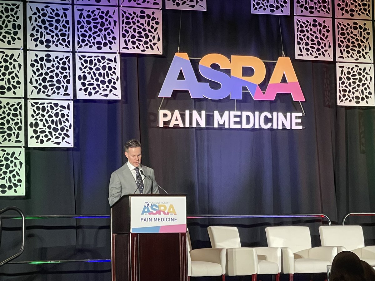 Jerry Jones (@jerryblocksthat) on Twitter photo Pretty reasonable sized crowd still here at the end of the day for a great panel lecture! 👏👏 #ASRASPRING25 Pretty reasonable sized crowd still here at the end of the day for a great panel lecture! 👏👏 #ASRASPRING25