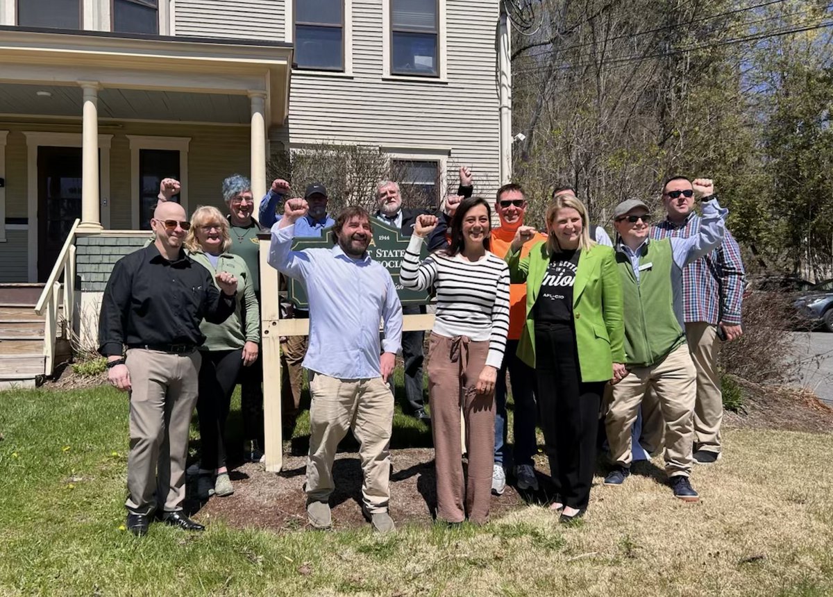 Liz Shuler (@lizshuler) on Twitter photo 1/3 On #MayDay, I joined <a href="/VTLabor/">VT Dept of Labor</a> and union siblings across Vermont to send one clear message: when billionaires try to divide us, we organize harder. The labor movement is alive and united in the Green Mountain State. 1/3 On #MayDay, I joined <a href="/VTLabor/">VT Dept of Labor</a> and union siblings across Vermont to send one clear message: when billionaires try to divide us, we organize harder. The labor movement is alive and united in the Green Mountain State.
