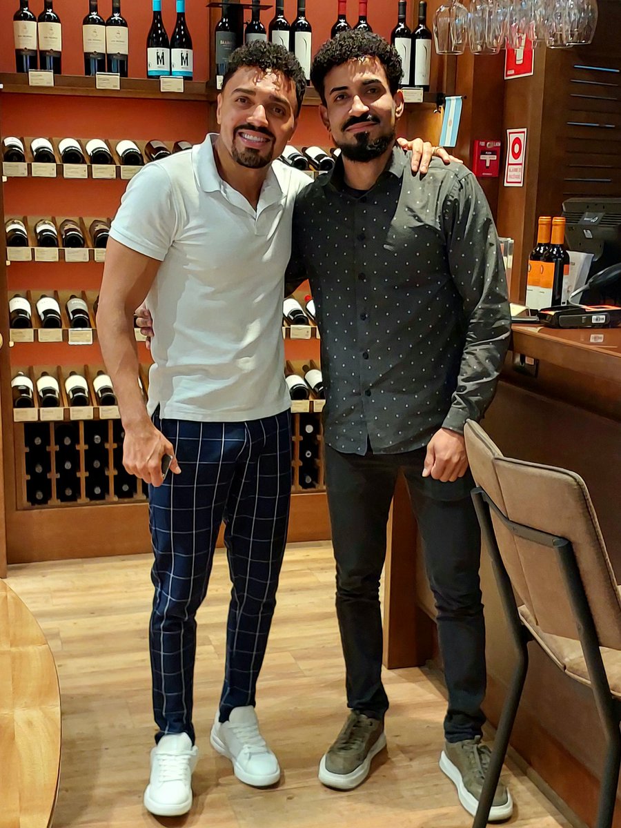 Cliente especial hoje por aqui! 🍷