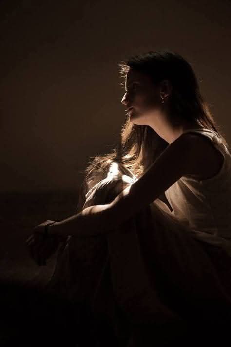 إلى أن تشرق الشمس 

انتَ

حديث الساعة بين المصابيح!