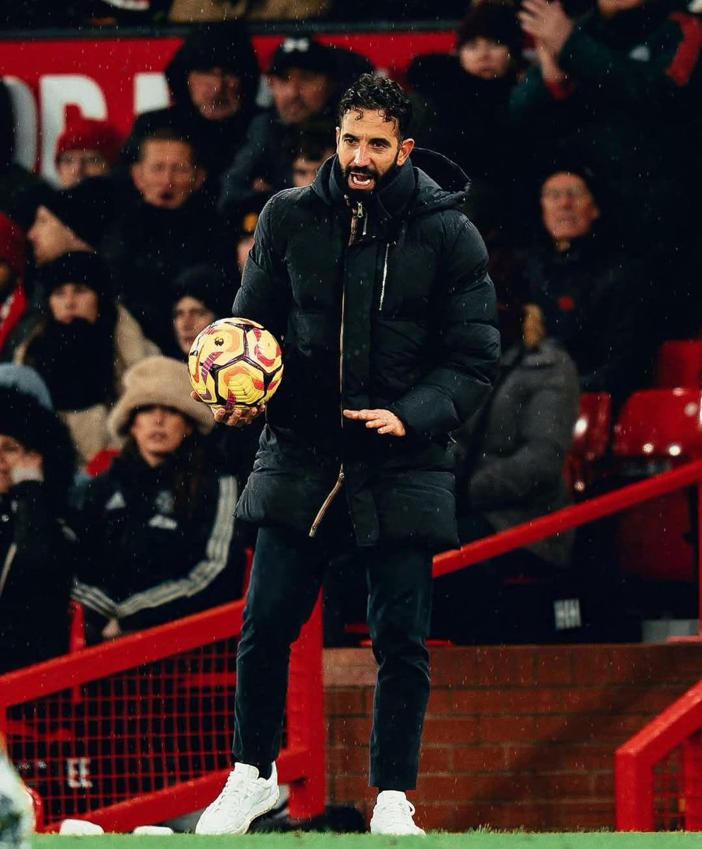 UtdMaI's tweet image. The Genius of Ruben Amorim — The Mastermind Behind Manchester United! 🧠

Since day one, Amorim has changed so many things at our club in a positive way, from press conferences to in game decisions making — Let’s discuss top things he changed 

[THREAD]🧵 #MUFC