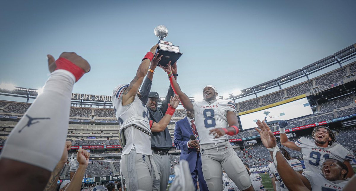 devonprice2 (@devonprice_2) on Twitter photo After a great conversation with <a href="/coachnickgould/">Nicholas Gould</a> I am blessed to receive my first offer from <a href="/HUBISONFOOTBALL/">HOWARD FOOTBALL</a>
<a href="/coachj_rhodes/">Coach J. Rhodes</a>
<a href="/LionscoachPrice/">Todd Price</a>
<a href="/WarhillF/">Warhill Football</a> After a great conversation with <a href="/coachnickgould/">Nicholas Gould</a> I am blessed to receive my first offer from <a href="/HUBISONFOOTBALL/">HOWARD FOOTBALL</a>
<a href="/coachj_rhodes/">Coach J. Rhodes</a>
<a href="/LionscoachPrice/">Todd Price</a>
<a href="/WarhillF/">Warhill Football</a>
