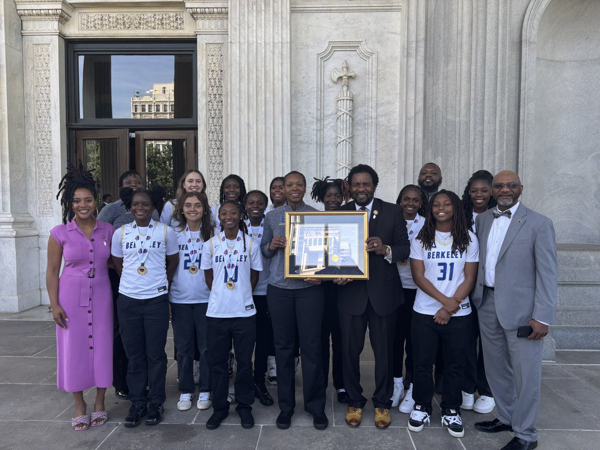 Alaina_Carter28's tweet photo. Another Special day today. Today we were recognized at the State House by Representative Sylleste Davis for our STATE CHAMPIONSHIP season. Memories that will last a lifetime! #statechamps #bettertogether #berkeleystags @ladystagshoops @BerkeleyStags ππ€ππ¦πππ₯ https://t.co/Vb5JCStJjy