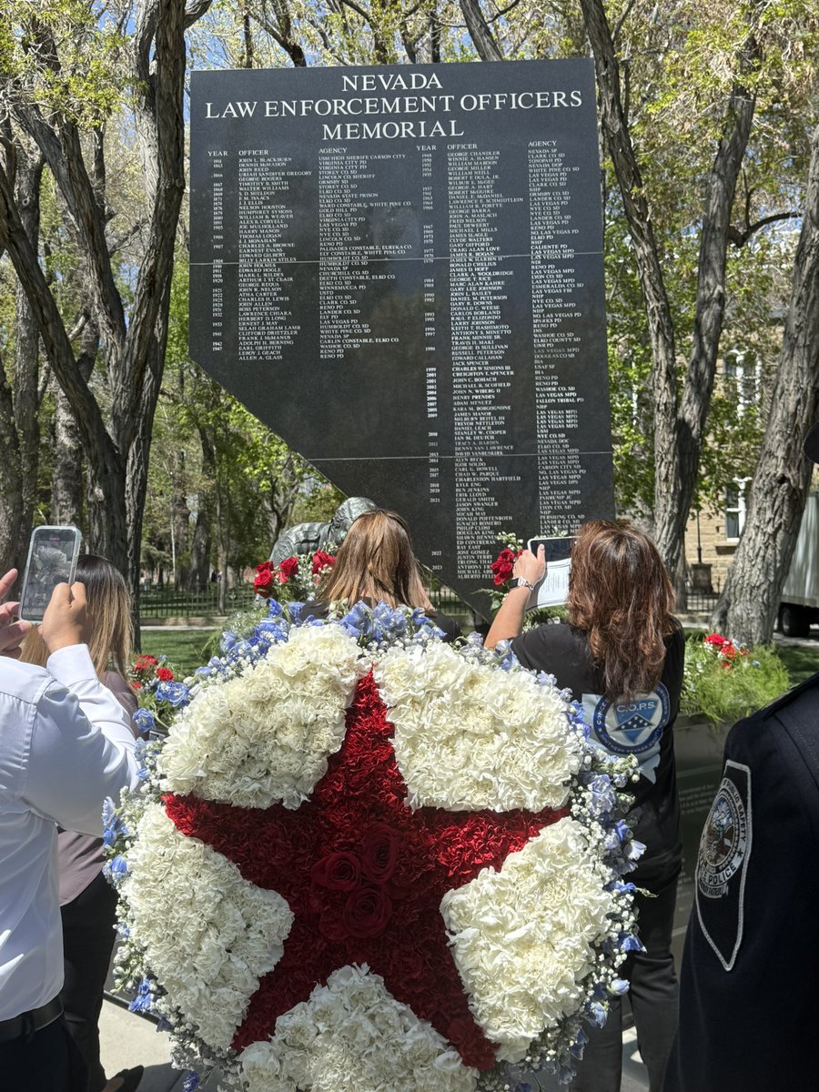 Dr. Robin Titus tweet media