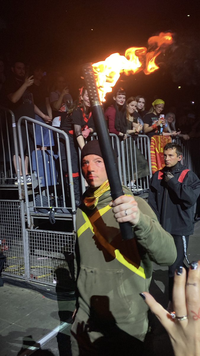 DianRedRain's tweet photo. My 21st TOP show and my last Clancy show ❤️💔 so bittersweet but THANK YOU @twentyonepilots for an incredible tour 🫶🏻 I can’t wait for you to be back. So much love, always 🫶🏻 #clancycologne #clancyeurope @tylerrjoseph @joshuadun https://t.co/xFFhTTXHAC