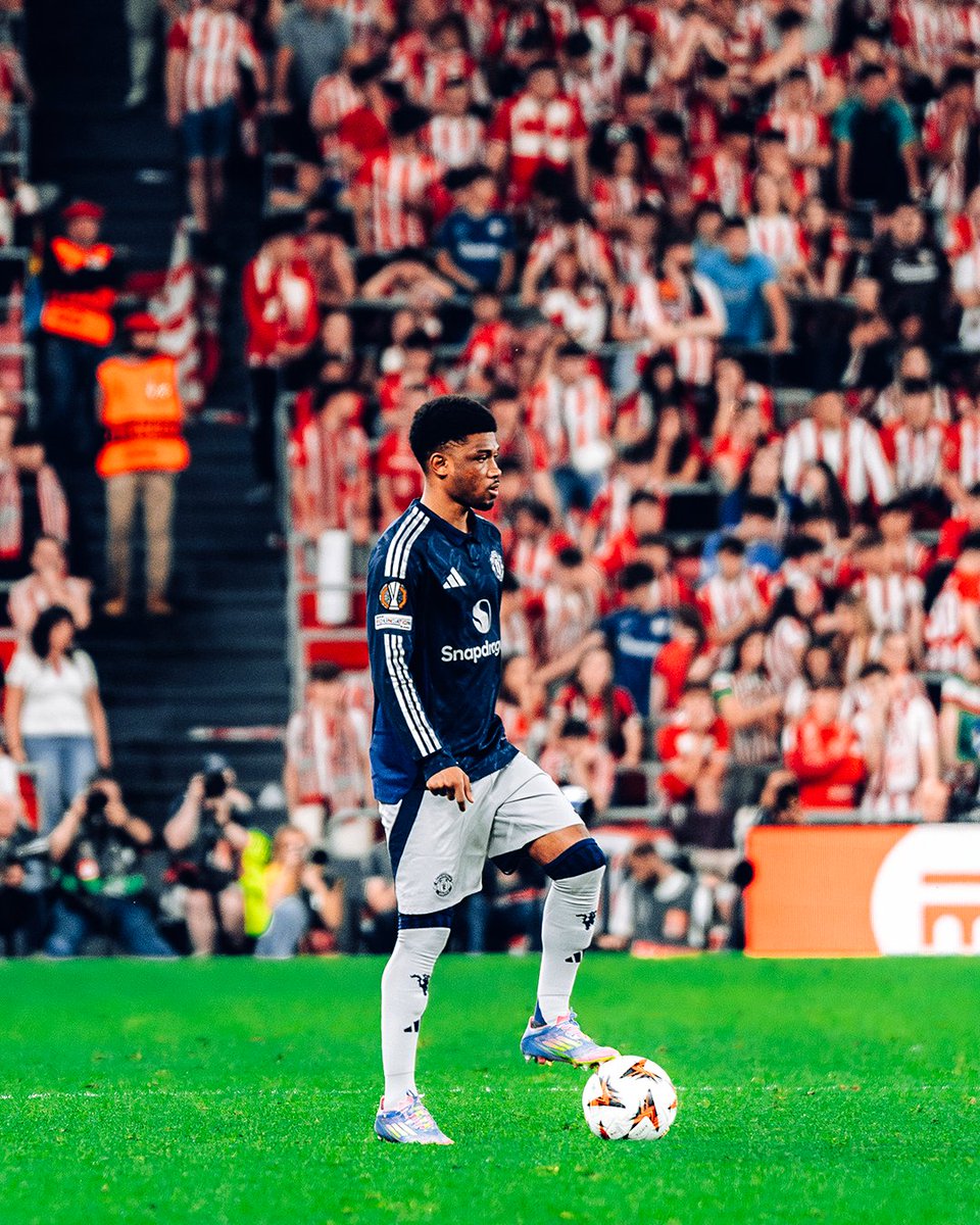 brfootball's tweet photo. Good to see Amad back on the pitch ❤️ https://t.co/79DlJag2Jd
