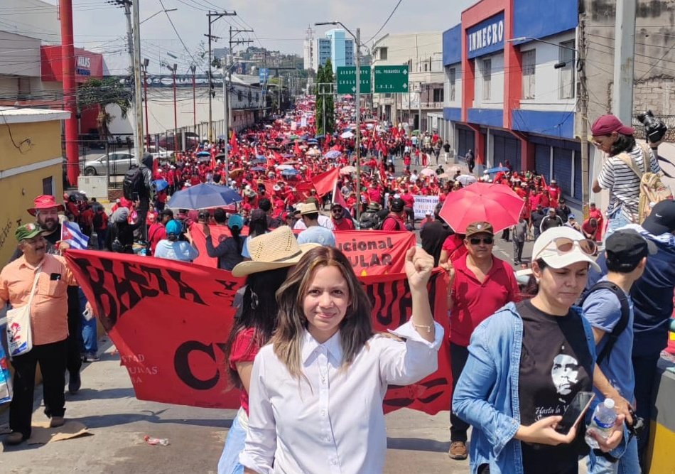 rociowalkiria's tweet image. 1ro de Mayo día de la clase trabajadora ✊
#MujeresSocialistasHn
#PCH #JCH
#TerritorioEricMartínez #T1
#RixiPresidenta
#Elgorditonoseva
@PartidoLibre