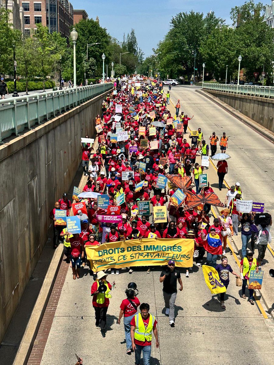 32BJSEIU's tweet photo. On #MayDay, from Washington DC and throughout the East Coast, we join thousands of working people across the country coming together to march and rally in the face of a national crisis declaring: One Struggle, One Fight, All Workers Unite! 1/ https://t.co/dDnGXbHoWk