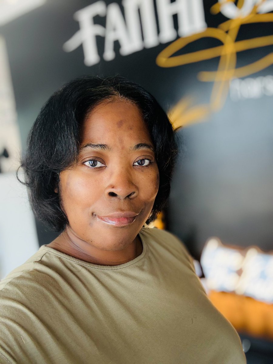 lasheikcalhoun's tweet photo. Hair done for the weekend. I have a busy weekend ahead of me. I hope my hair cooperates with the weather this weekend ๐ #hairsalonvisit #relaxerretouch #washandstyle #thermalstyle #hairjourney #hairgrowth #hairmaintenance #haircareroutine https://t.co/0HhBINpr6z