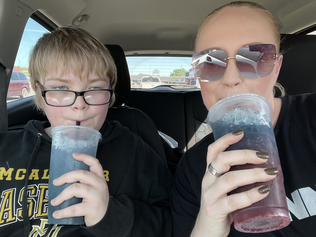 geisheather_'s tweet photo. Enjoying our weekly tea from MacTown Nutrition as an after school treat today. We love these teas.❤️
#mactown #mactownnutrition #tea #afterschooltreat #momandson #bondingovertea https://t.co/W0n4pim4hS