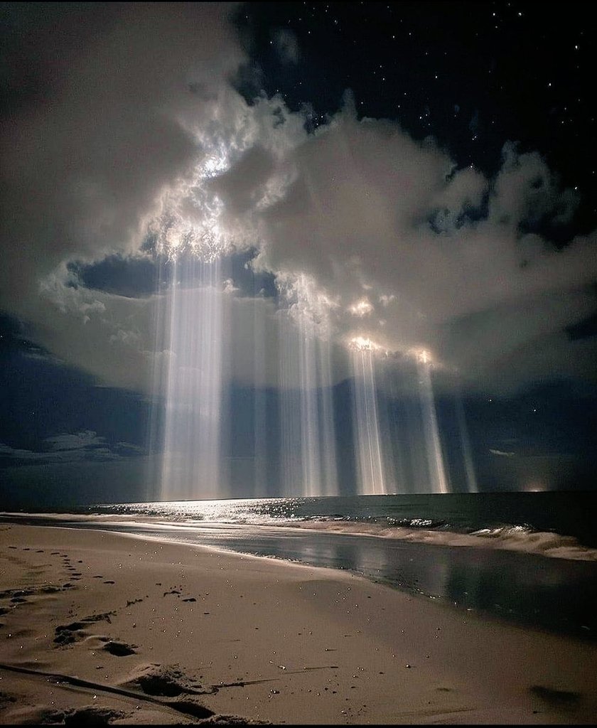 Al'a Suresinin 8. Ayetinde; “Sana kolaylık ve huzurun yollarını açacağız” deniliyor. Ben o yolların açılmasına muhtacım Allah'ım.