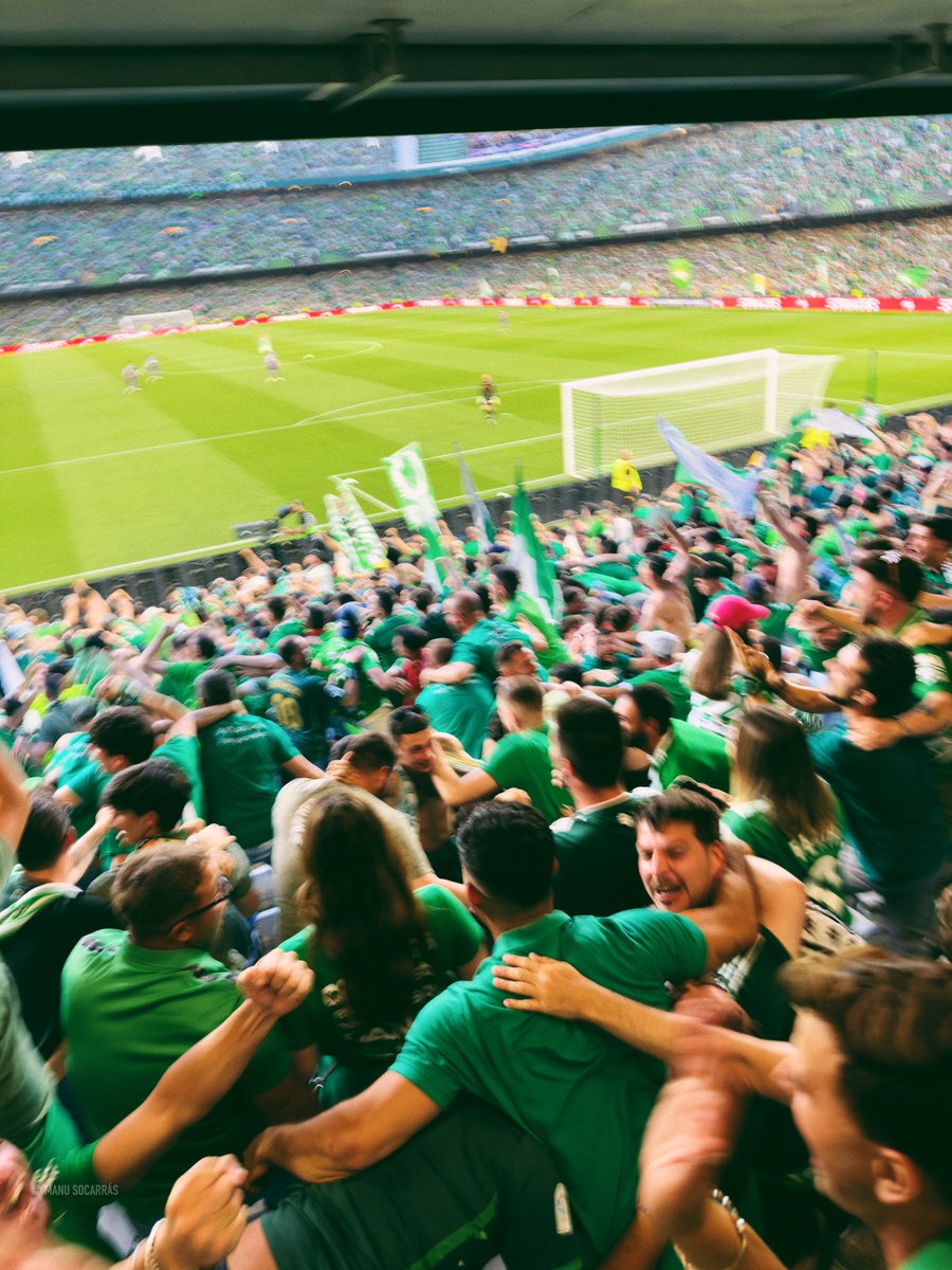 Esa alegría cuando el <a href="/RealBetis/">Real Betis Balompié 🌴💚</a> marca…