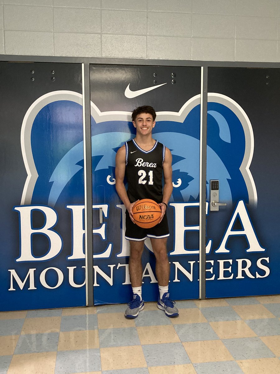 Montgomery (@gummy0621) on Twitter photo Thank you to Coach <a href="/austinnewton/">Austin Newton</a> for having me on campus today I had a great time at Berea College. Thank you to Coach <a href="/austinnewton/">Austin Newton</a> for having me on campus today I had a great time at Berea College.