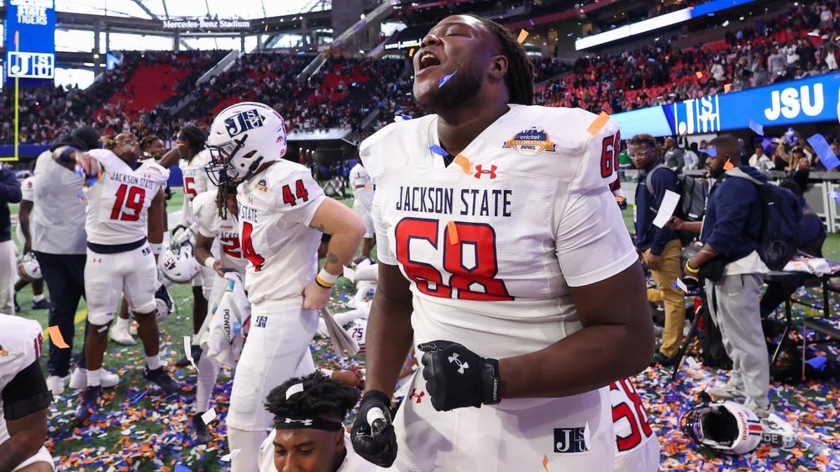 #AGTG After a great conversation with <a href="/CoachRamirezJSU/">Manny Ramirez</a>! I am Blessed to receive an offer from Jackson State University! #GuardTheeYard <a href="/gojsutigersfb/">Jackson State Football</a> 
<a href="/MCJags_Football/">Madison Central Football</a> 
<a href="/warren_rowan/">Warren Rowan</a> <a href="/InTheTrenches22/">InTheTrenches</a> <a href="/MacCorleone74/">Rion (Ree-un) Young</a> <a href="/JuJuSports1/">JuJuSports</a> <a href="/MinistryIron/">Big Iron Ministry</a>