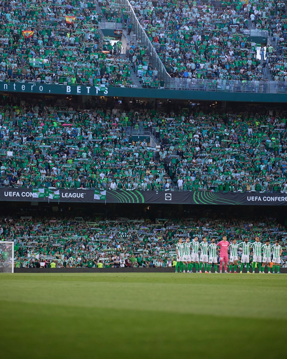 𝚅𝚎𝚛𝚍𝚎 𝚢 𝚋𝚕𝚊𝚗𝚌𝚘 𝚜𝚞𝚜 𝚌𝚘𝚕𝚘𝚛𝚎𝚜,
𝙱𝚕𝚊𝚗𝚌𝚘 𝚢 𝚟𝚎𝚛𝚍𝚎 𝚎𝚜 𝚎𝚕 𝚜𝚎𝚗𝚍𝚎𝚛𝚘.