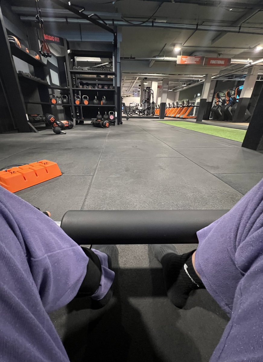 EricaAnaxagorou's tweet photo. Gym is therapy πΈ #latesesh https://t.co/kTYBmNsQbp