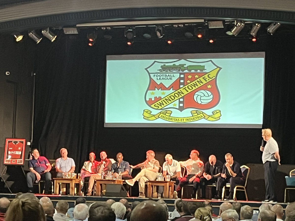 cmt82's tweet photo. Great #STFC 1990 reunion evening - just outside my era as a fan but some fantastic stories and so good to see the players back together again. Wonderful fundraiser for @prospecthospice and Southmead too #playplayplay https://t.co/E1pVL3LzKY