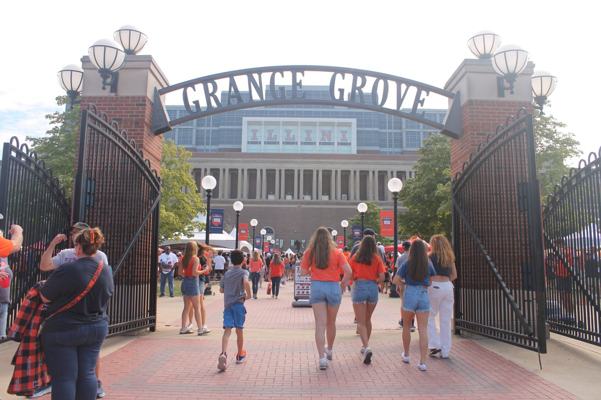 Happy Decision Day and welcome to all of our new Illini! We can't wait for you to experience all that we have to offer. #illinois #chbe