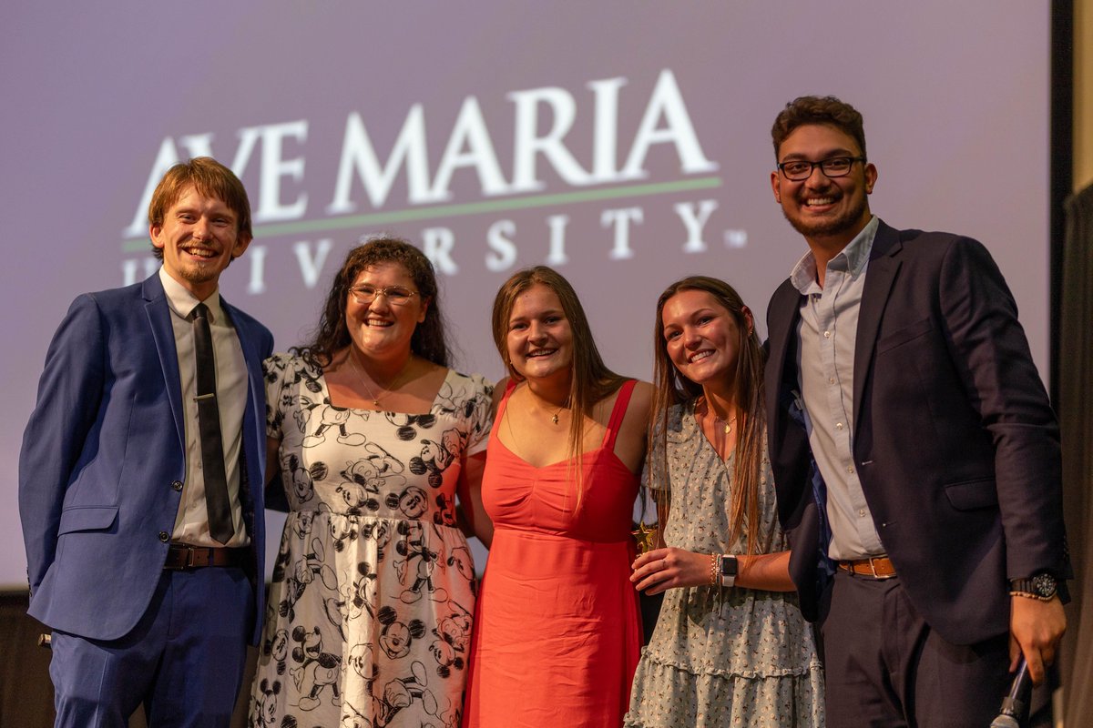 Celebrating excellence! This week's Senior Awards Night recognized some outstanding seniors for their incredible contributions to AMU. Congratulations to all the award winners! And thank you to everyone who made the night special. 9 days until Commencement!