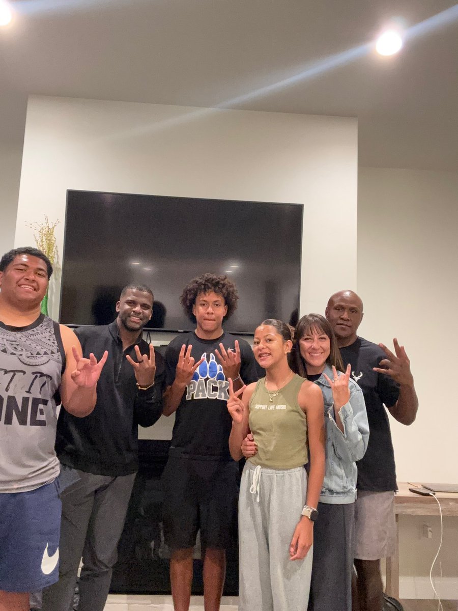 Thanks <a href="/CoachKelseyPope/">Kelsey Pope</a> for coming and doing home visit with me and my family #GBO 🍊