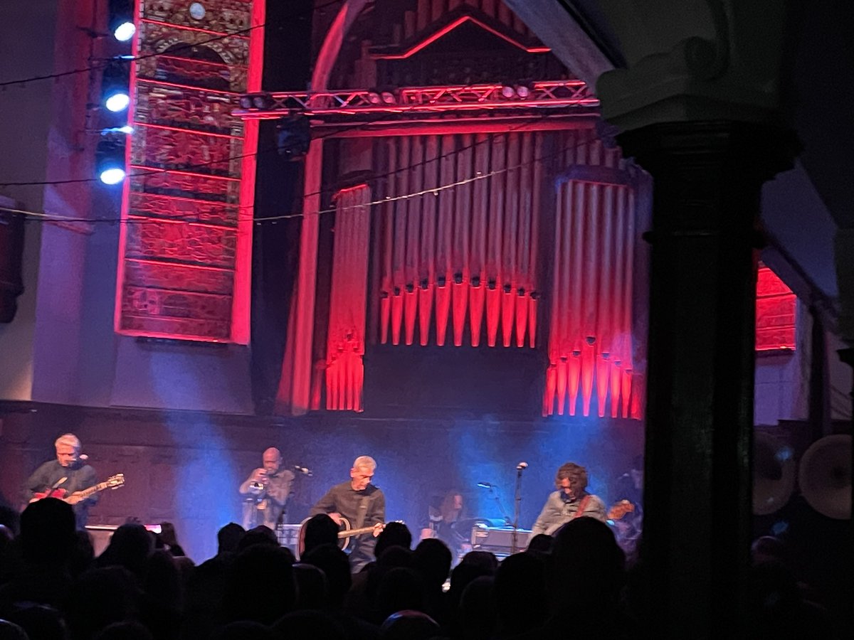 Half-arsed attempt at a photo from Shack’s Glasgow gig tonight…nice to see a few fellow Arabs there as well.