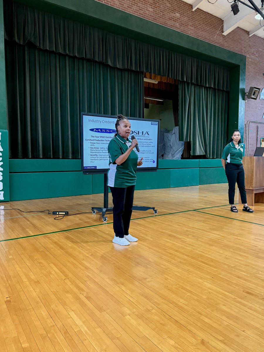 Ben L. Smith (@benlsmith3) on Twitter photo Mrs. Mack and Ms. Mingo sharing details about the Ben L. Smith Signature Career Academy focused on Advanced Manufacturing and Engineering to families at Jackson Middle School and Foust Elementary School. <a href="/GCSchoolsNC/">Guilford Co. Schools</a>
Eagles SOAR! 🦅 Mrs. Mack and Ms. Mingo sharing details about the Ben L. Smith Signature Career Academy focused on Advanced Manufacturing and Engineering to families at Jackson Middle School and Foust Elementary School. <a href="/GCSchoolsNC/">Guilford Co. Schools</a>
Eagles SOAR! 🦅