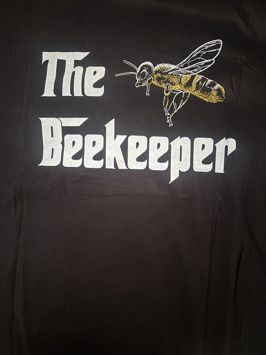 The staff and students at School #3 made Mr. Puglia’s first #NationalPrincipalsDay a great one! 🐝🐝🐝 #buzzbuzzbees