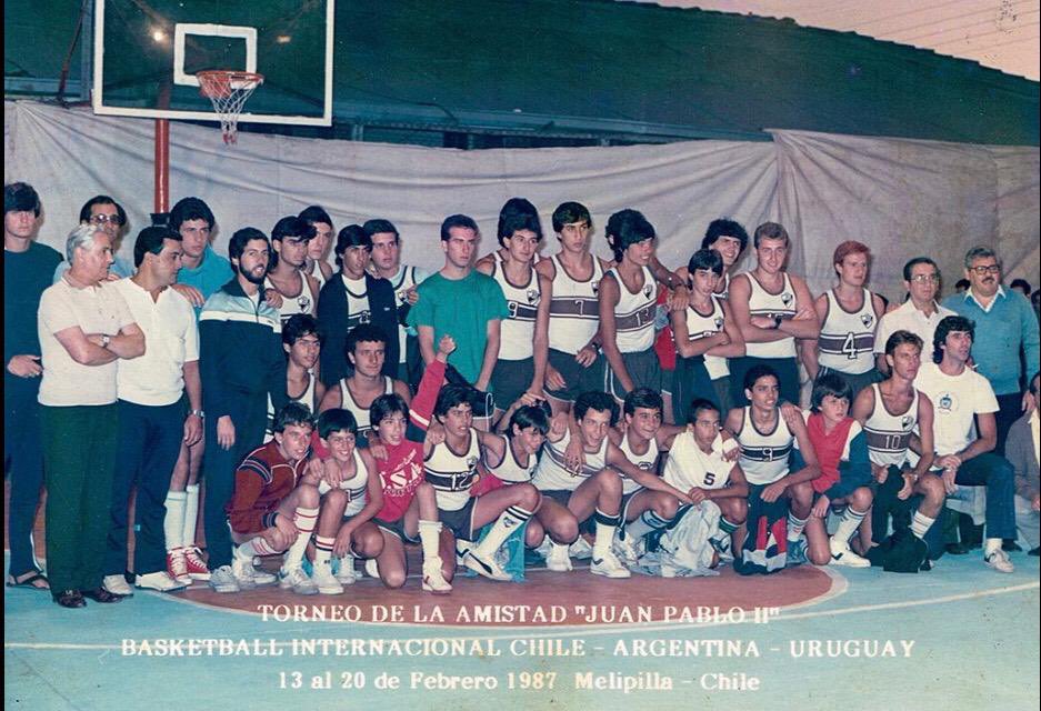 Muy feliz cumple al club que me formo sobre todo como persona. Muy feliz cumple al querido <a href="/CluBohemios/">Club A. Bohemios</a> <a href="/SoydelBohe/">SoydelBohe.com</a> ya cruzaremos caminos nuevamente!