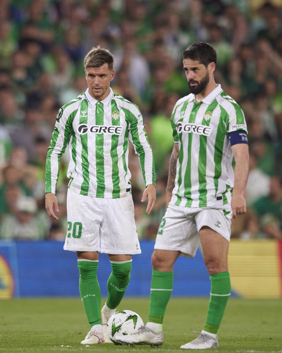 LoCelsoGiovani's tweet photo. Wowww . Que ambiente 😍👏🏼💚 Seguimos todos juntos por mas !! https://t.co/NEJyC1q40o