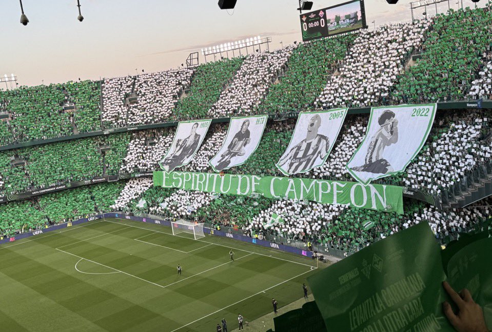 Juventud1907's tweet photo. Noche de ensueño en nuestro templo. https://t.co/msNy2xNpqk