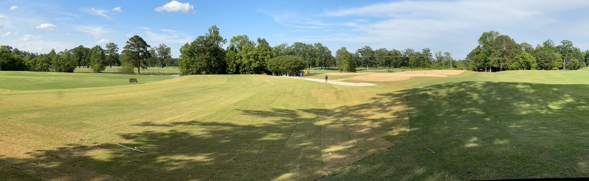 Wrapping up the final bits &amp; pieces of a great practice area at Country Club of Jackson. <a href="/PearsonGolf/">Pearson Golf Construction</a> &amp; <a href="/omajohnc/">John Christiansen</a> handled the heavy lifting &amp; as usual, knocked it outta the park. Finished fraze mowing the existing range tees with Josh Martin and his company today! #asgca #gcbaa
