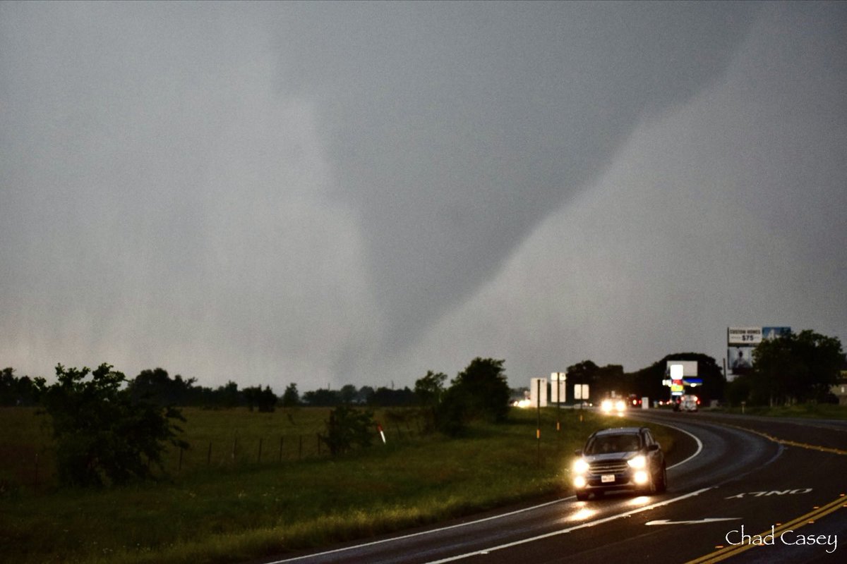 Another significant Tornado moments ago near Briggs, TX 5:18pm