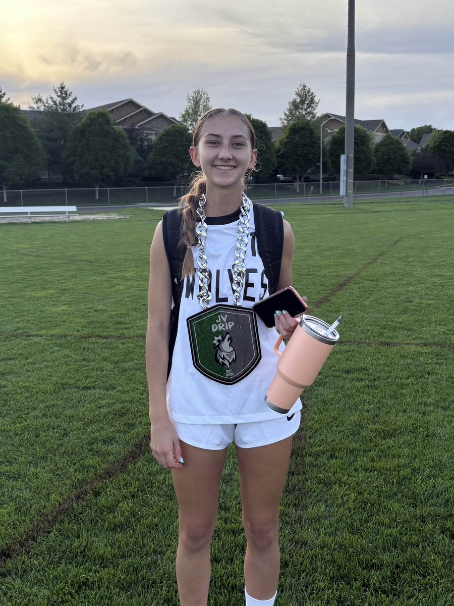SWGirlsSoccer's tweet photo. Tonight’s JV Drip goes to @albaneykooken ! Way to #protectthepack #defendthehouse https://t.co/AjfG3YplBr