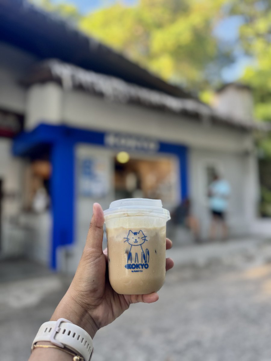 sellaps's tweet photo. Seumur-umur ini first time ke batu karas, nyobain kopsus yg agak mencolok mata soalnya eyecatching bgt udah keliatan dari jauhhhhh big tempatnya wkwk, surprisingly enak loh👀✨ https://t.co/YFQnNYPc73