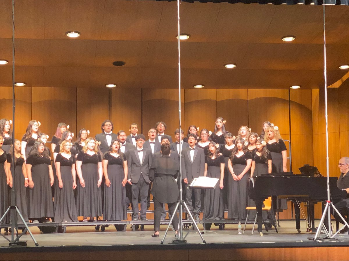 Congratulations to our Riverside Choir for receiving Sweepstakes at the Pre Uil choir contest!!! They did an outstanding job!! #riverside4ever <a href="/vlara_82/">Victor A. Lara</a> <a href="/Ranger_StuCo/">RangerStuCo</a> <a href="/XLugo_RHS/">Xochitl Lugo</a>